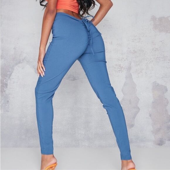 💚SALE💚 Blue Ruched V Back Skinny Pants - Picture 2 of 4